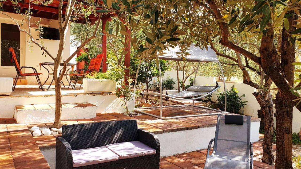 House Oliva With Private Pool And Large Garden Villa Stari Grad Kültér fotó