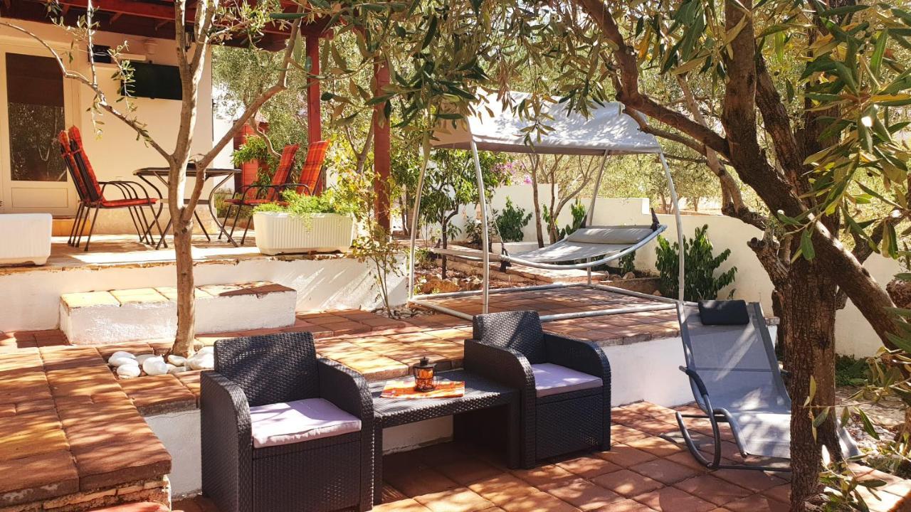 House Oliva With Private Pool And Large Garden Villa Stari Grad Kültér fotó
