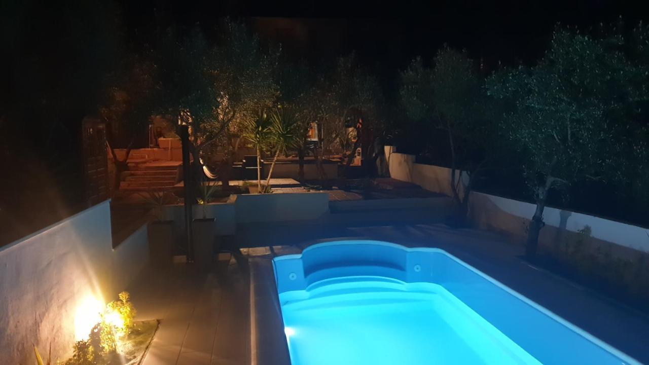 House Oliva With Private Pool And Large Garden Villa Stari Grad Kültér fotó