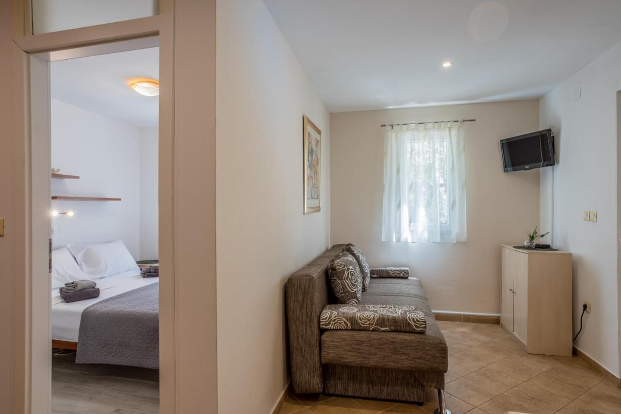 House Oliva With Private Pool And Large Garden Villa Stari Grad Kültér fotó