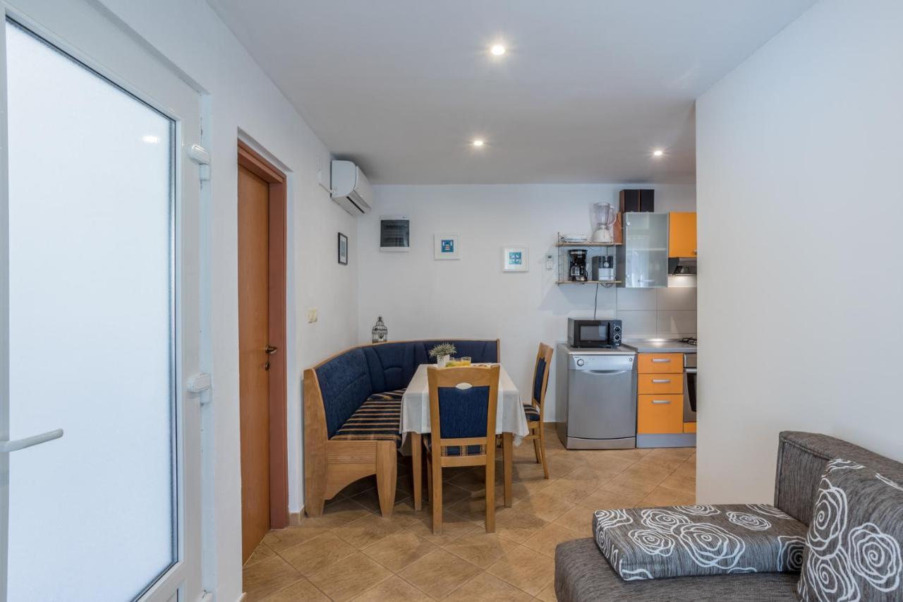House Oliva With Private Pool And Large Garden Villa Stari Grad Kültér fotó